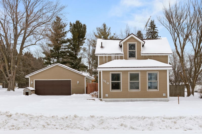 310 Trondheim Rd, Kenyon, MN 55946