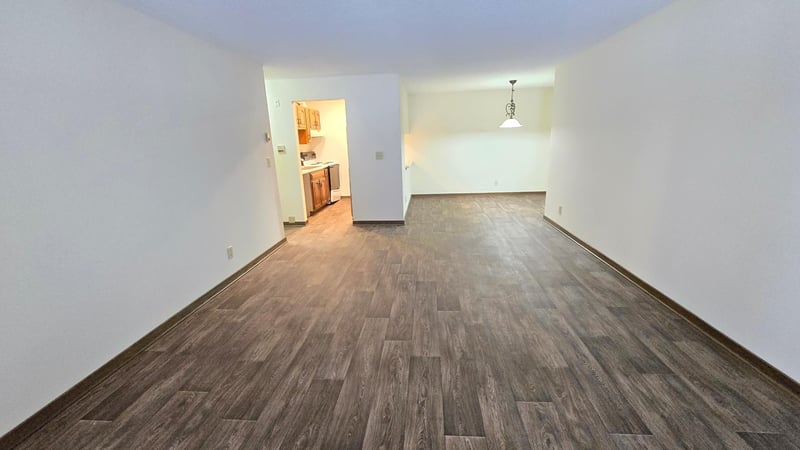 35 Nathan Ln N #114, Plymouth, MN 55441