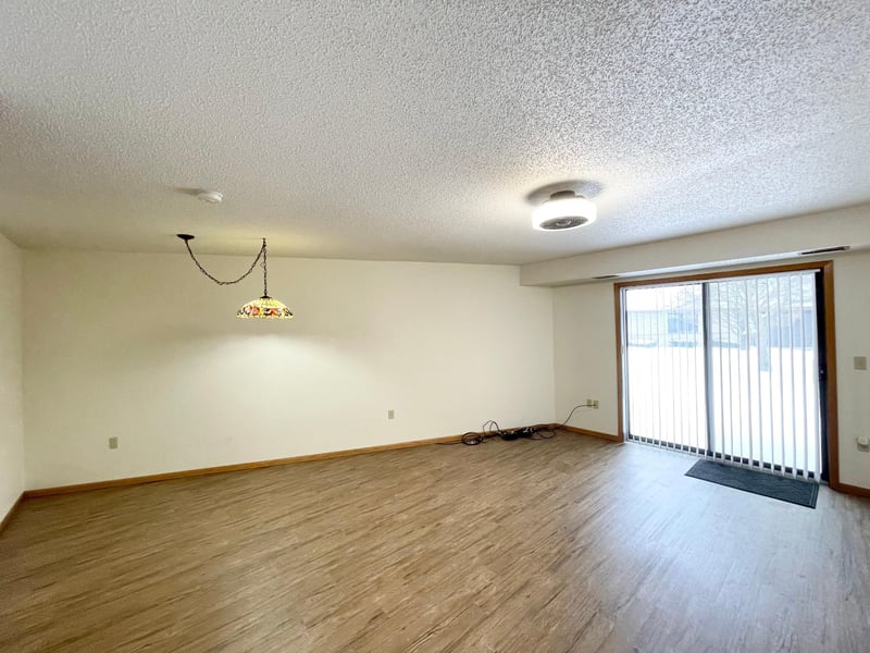 401 S County Road 5 #112, Springfield, MN 56087