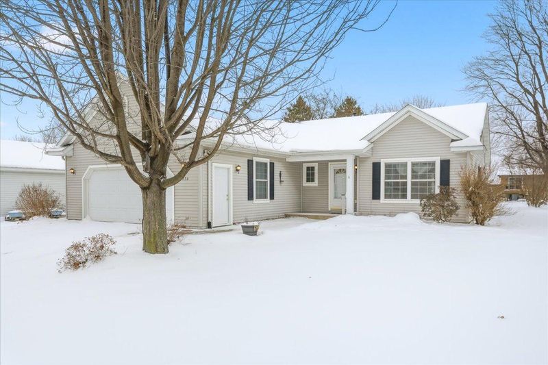 1736 Rodao Dr, River Falls, WI 54022