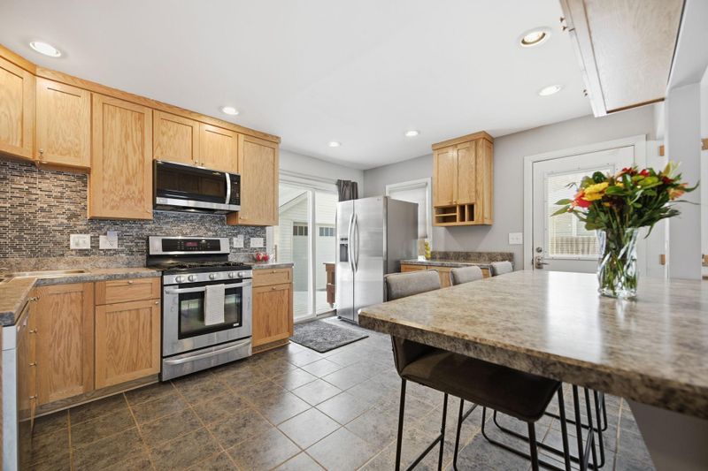 1648 Lois Dr, Shoreview, MN 55126
