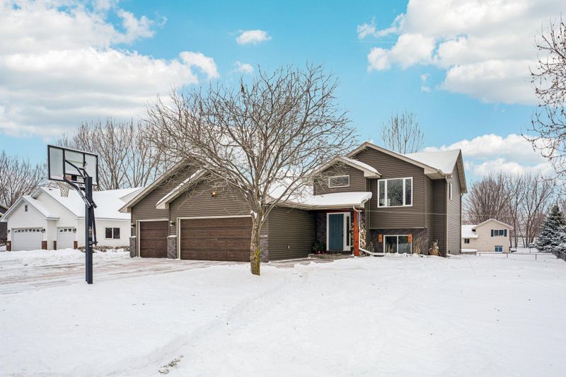 29614 Nathan Ave, Lindstrom, MN 55045