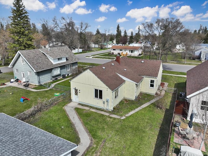 939 Duluth Ave N, Thief River Falls, MN 56701