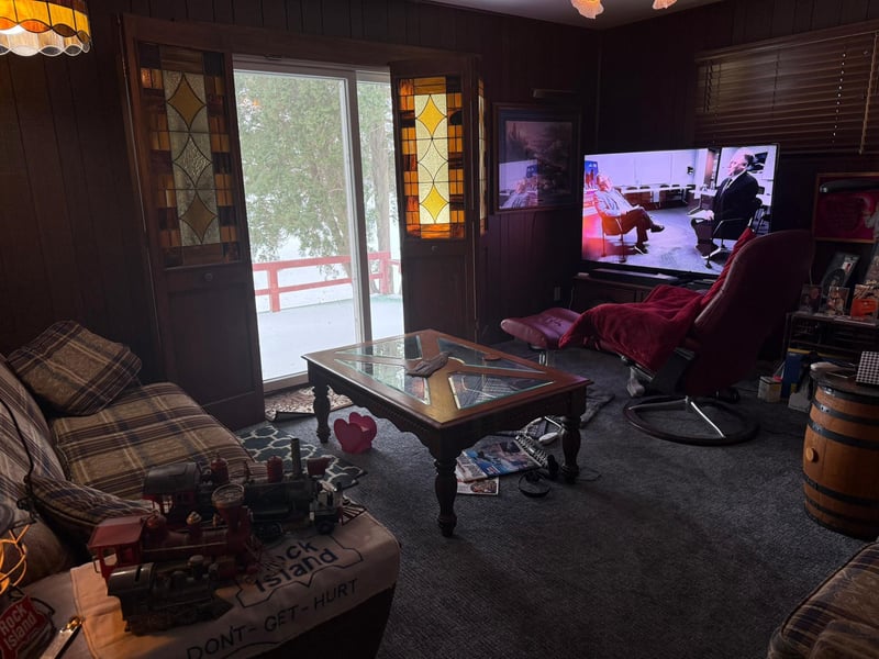 203 8th Ave W, Ellendale, MN 56026