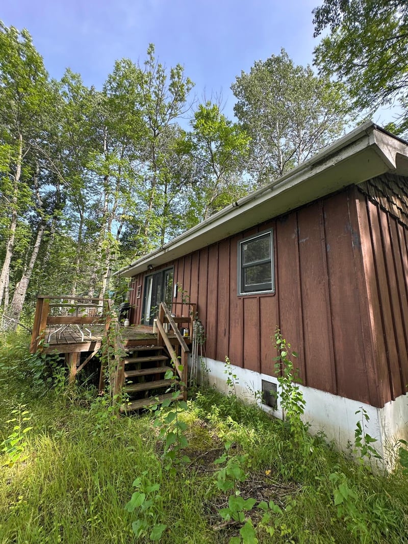 17415 E Pine Dr NW, Angle Inlet, MN 56711