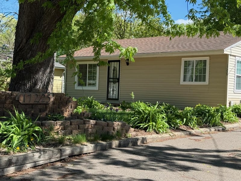17225 11th Ave N, Minneapolis, MN 55447