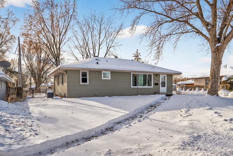 5007 65th Ave N, Brooklyn Center, MN 55429
