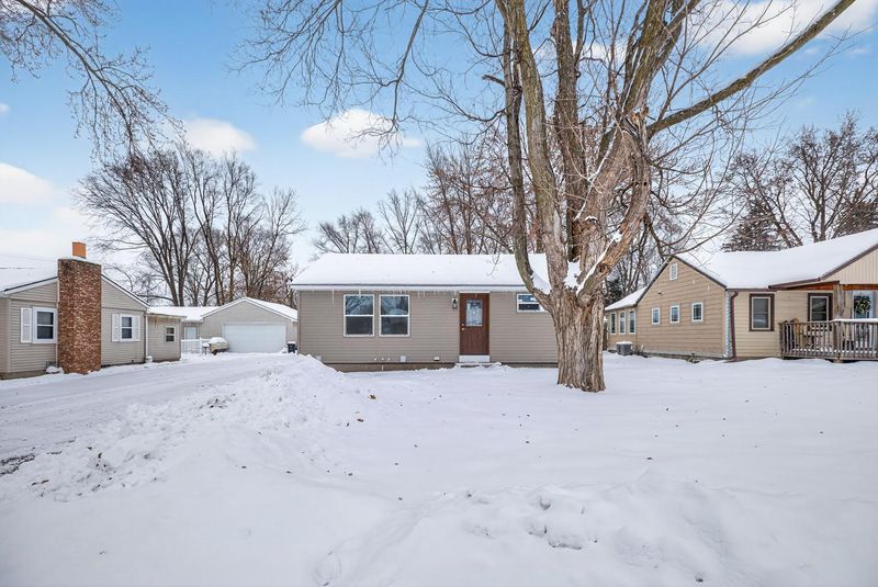 131 Rose Ave, Red Wing, MN 55066