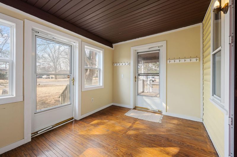 1763 9th St, White Bear Lake, MN 55110