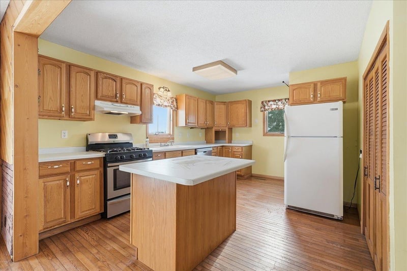 497 12 1/2 Ave, Almena, WI 54805