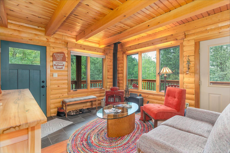 540 Loop Rd, Ely, MN 55731