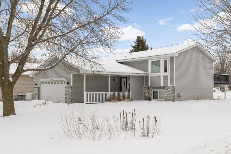 2173 Grimm Rd, Chaska, MN 55318