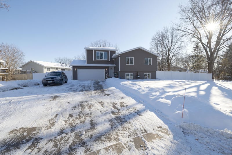6408 Cavell Ave N, Brooklyn Park, MN 55428