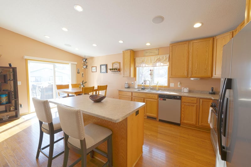 6408 Cavell Ave N, Brooklyn Park, MN 55428