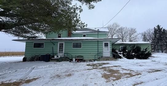 11984 South Prairie Dr, Caledonia, MN 55921