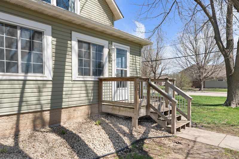 209 Central Ave E, Medford, MN 55049