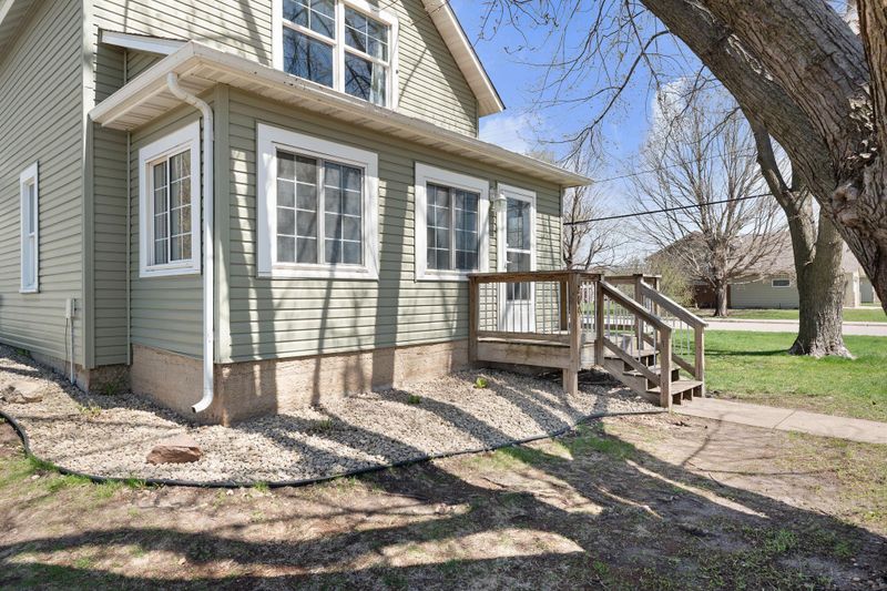 209 Central Ave E, Medford, MN 55049