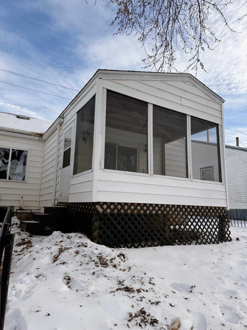 611 14th St NW, Austin, MN 55912