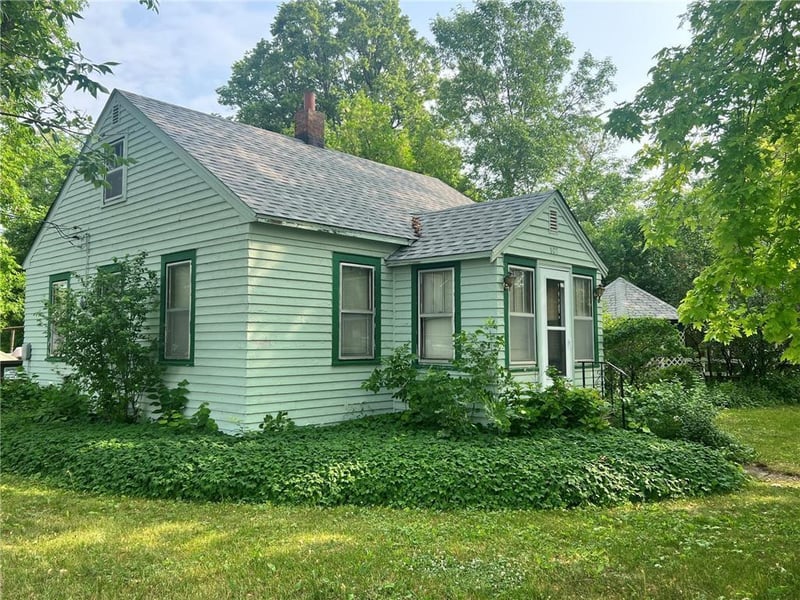 107 5th St, Donnelly, MN 56235
