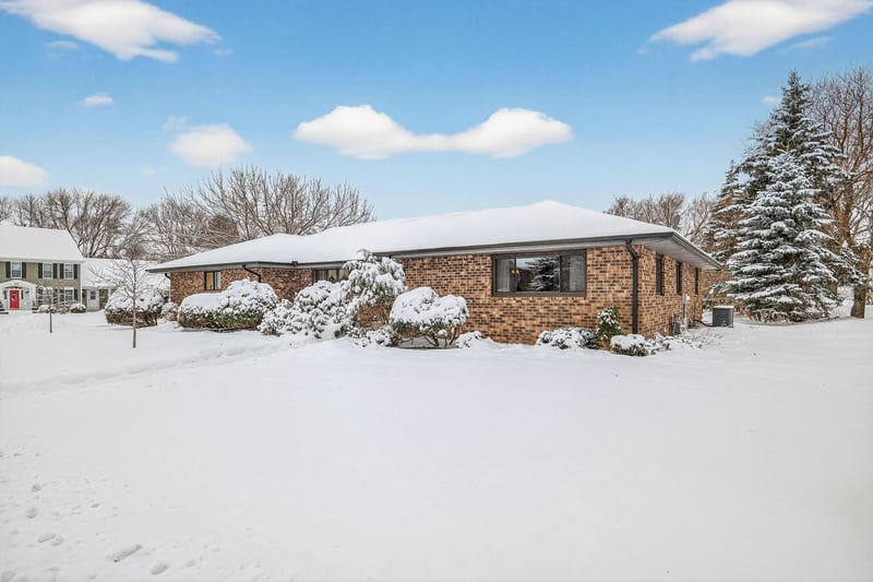 1885 Heather Ct, West Saint Paul, MN 55118