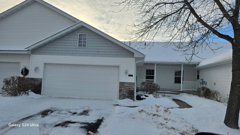 11683 Alpine Dr, Monticello, MN 55362