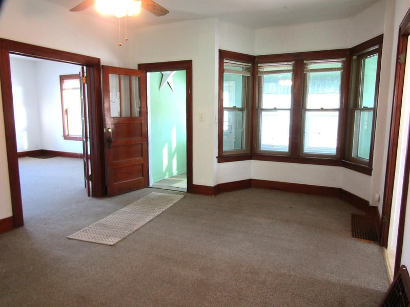 712 7th St, Dawson, MN 56232