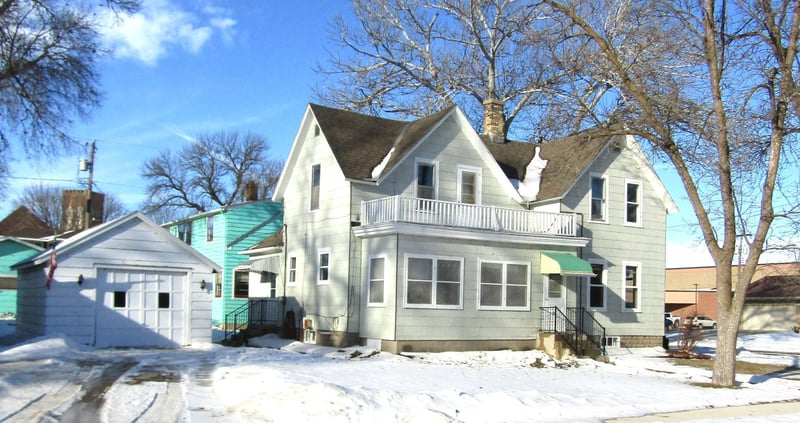 712 7th St, Dawson, MN 56232