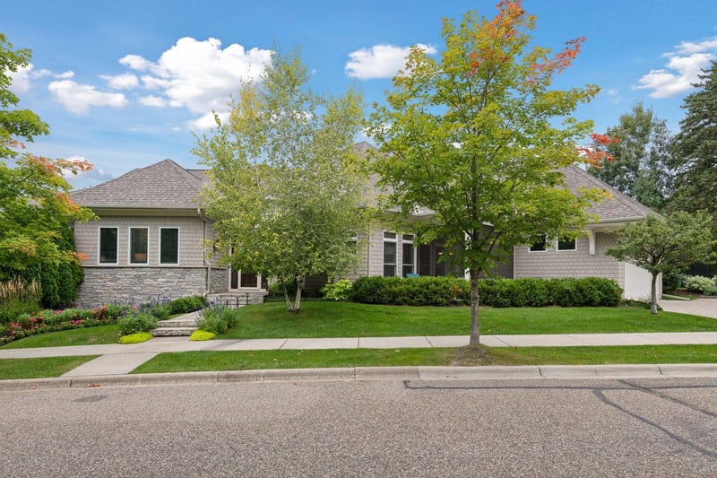 15730 Portico Dr, Minnetonka, MN 55391