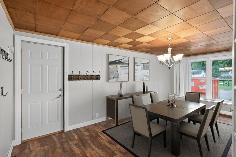 1172 Ottawa Ave, West Saint Paul, MN 55118