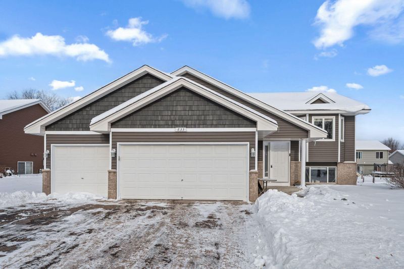 833 102nd Ln NE, Blaine, MN 55434