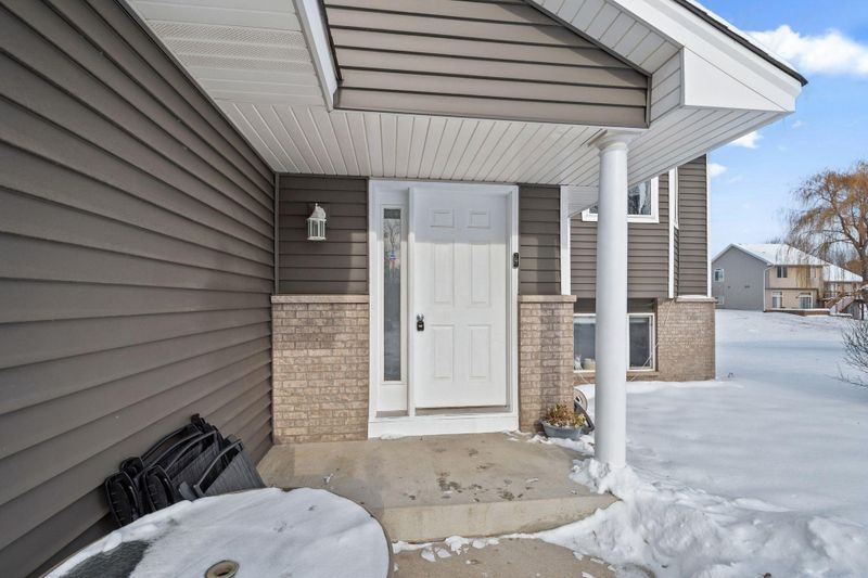 833 102nd Ln NE, Blaine, MN 55434