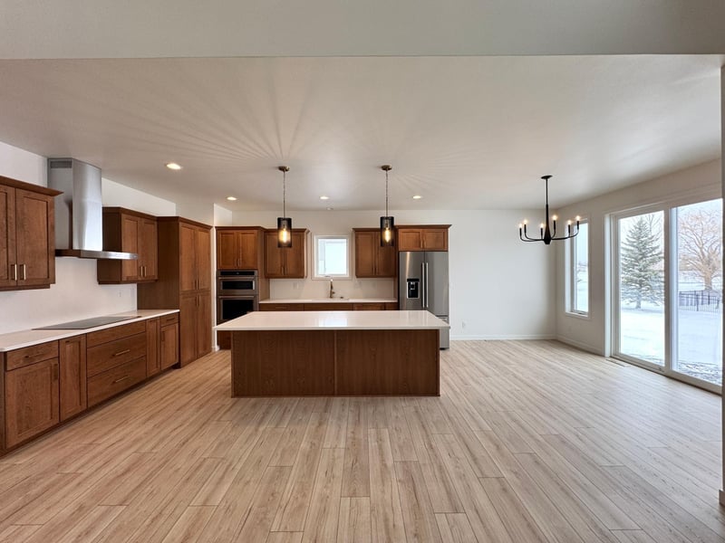 4800 4th St S, Moorhead, MN 56560
