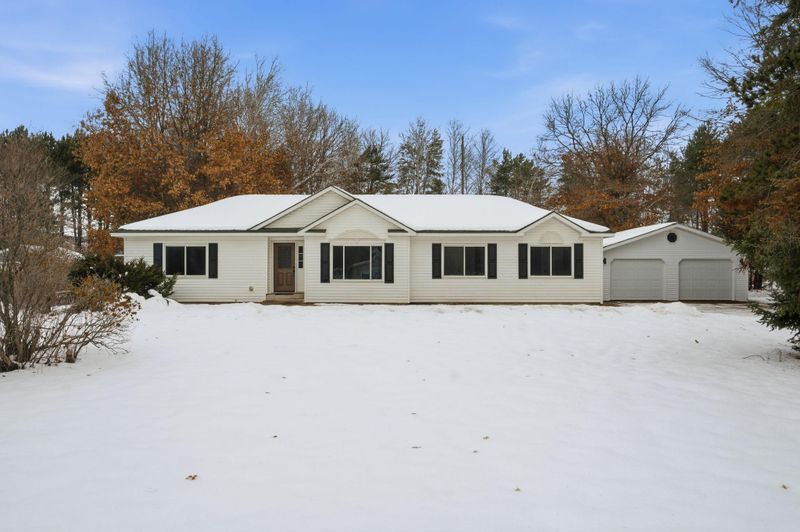 5411 Pine Ln, North Branch, MN 55056