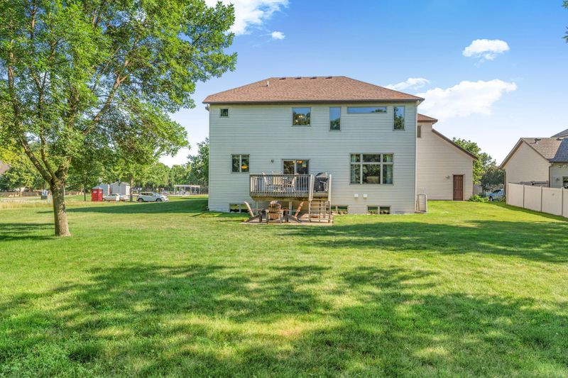 2161 Mill Pond Dr, Saint Cloud, MN 56303