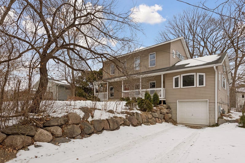520 Hanlon Ave, Orono, MN 55391