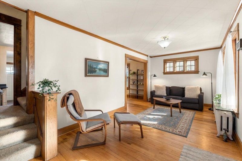 1657 Edmund Ave, Saint Paul, MN 55104