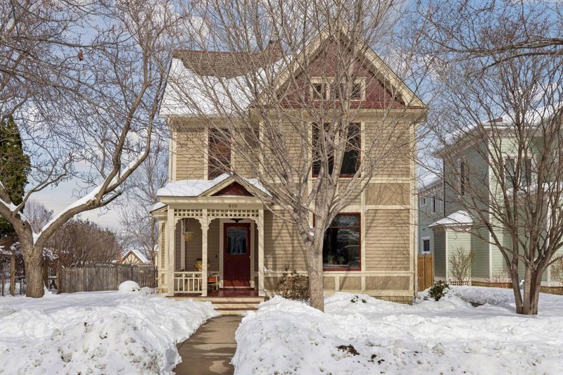 910 W 4th St, Red Wing, MN 55066