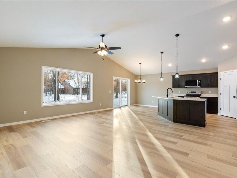 14518 Lynndale Dr, Baxter, MN 56425