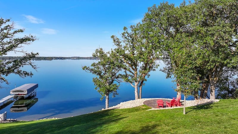 112 S Sunrise St, Hendricks, MN 56136