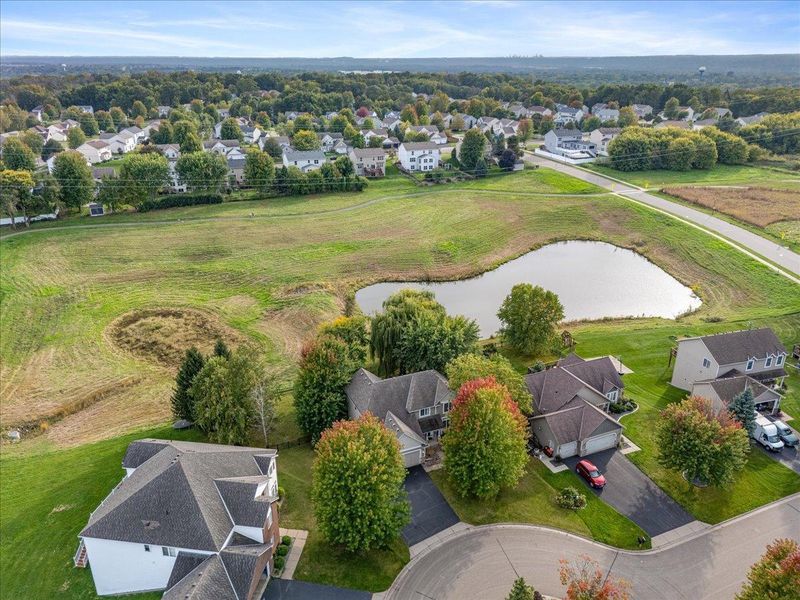 6933 Prairie Ct S, Cottage Grove, MN 55016
