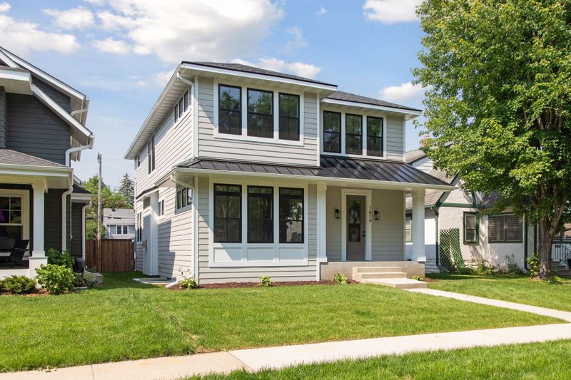2084 Palace Ave, Saint Paul, MN 55105