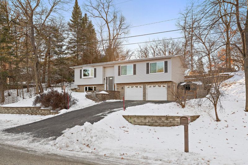 402 25th St SW, Rochester, MN 55902