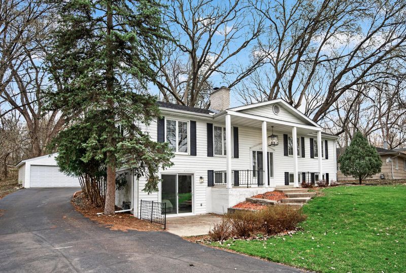 14818 Kral Rd, Minnetonka, MN 55345