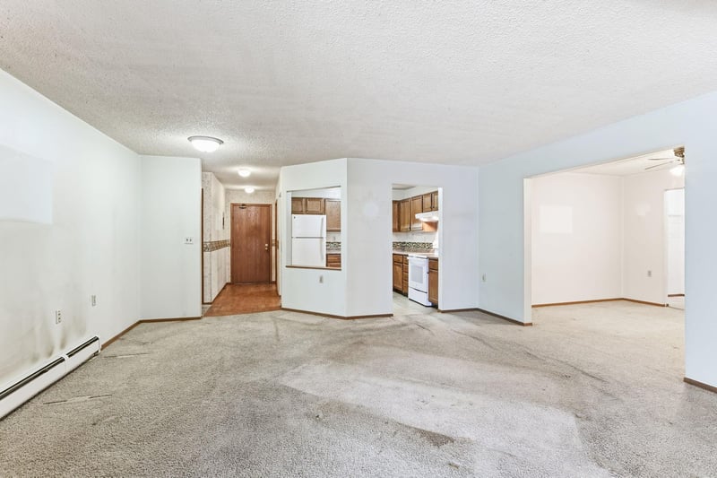 3232 Fremont Ave N #111, Minneapolis, MN 55412
