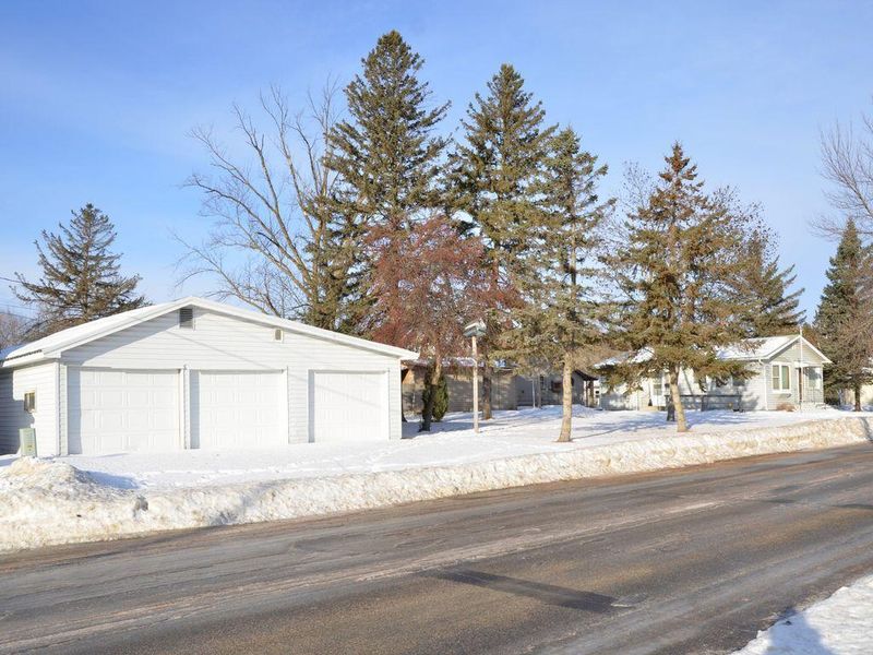 107 Grove Ave N, Park Rapids, MN 56470