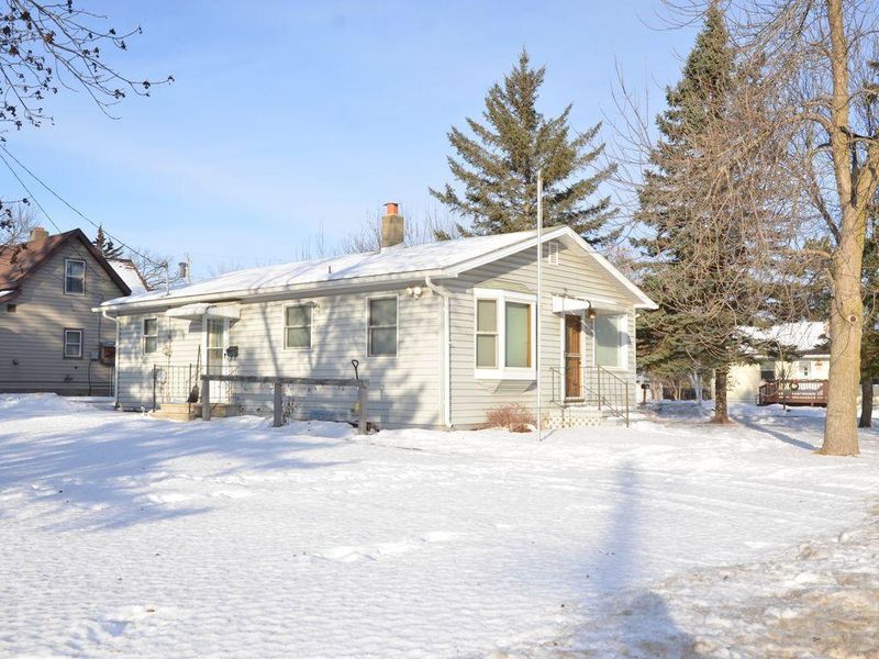 107 Grove Ave N, Park Rapids, MN 56470