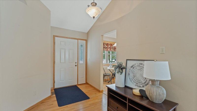 1502 Armstrong Cir NW, Alexandria, MN 56308