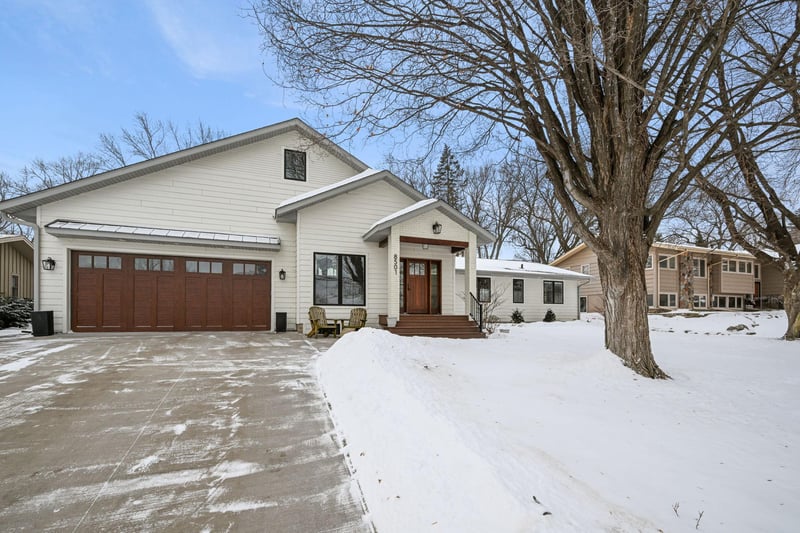 8501 Westmoreland Ln, Saint Louis Park, MN 55426