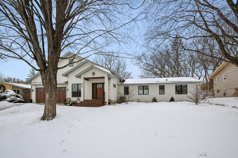 8501 Westmoreland Ln, Saint Louis Park, MN 55426
