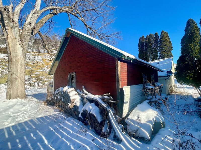 304 Sanderson St, Red Wing, MN 55066